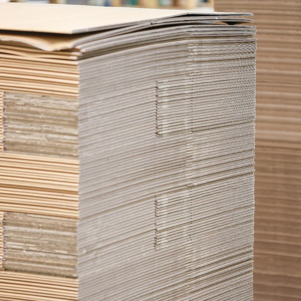 gestapelte Kartonagen